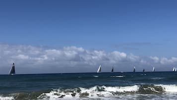 Perto da praia, toalhas de praia