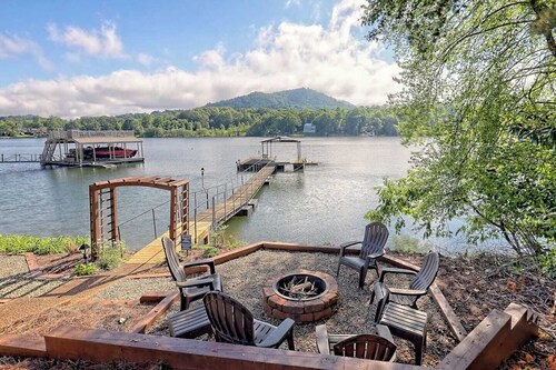 Twin Oaks Retreat by Chatuge Home Concierge | Lakefront w/ Pvt Covered Dock · Firepit · Ping Pong · Shuffleboard · Water Carpet