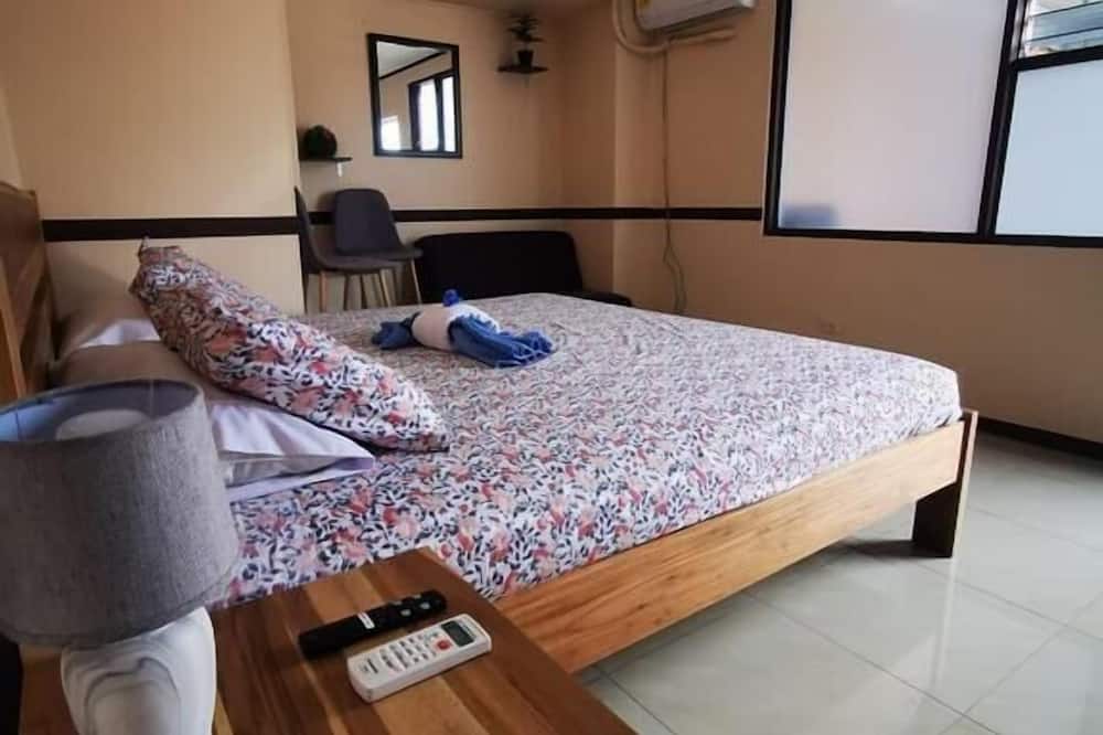 Toucan Hostel