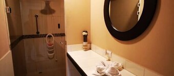 Toucan Hostel
