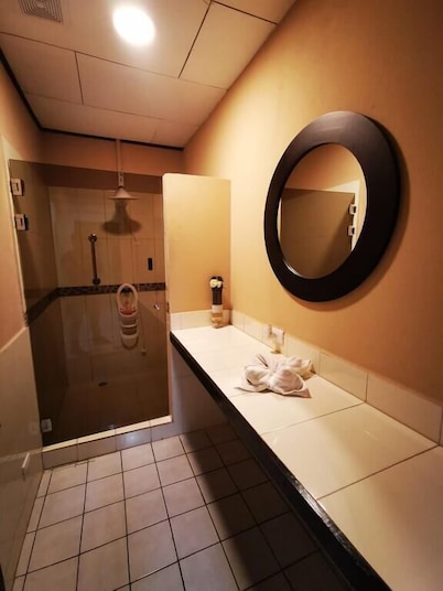 Toucan Hostel