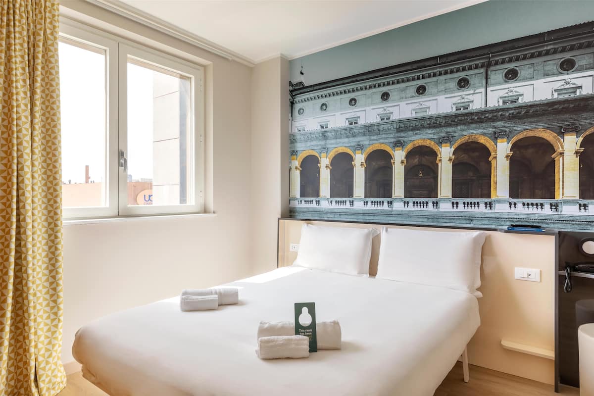 Standard-Doppelzimmer, Nichtraucher | 1 Schlafzimmer, Zimmersafe, Bügeleisen/Bügelbrett, kostenloses WLAN