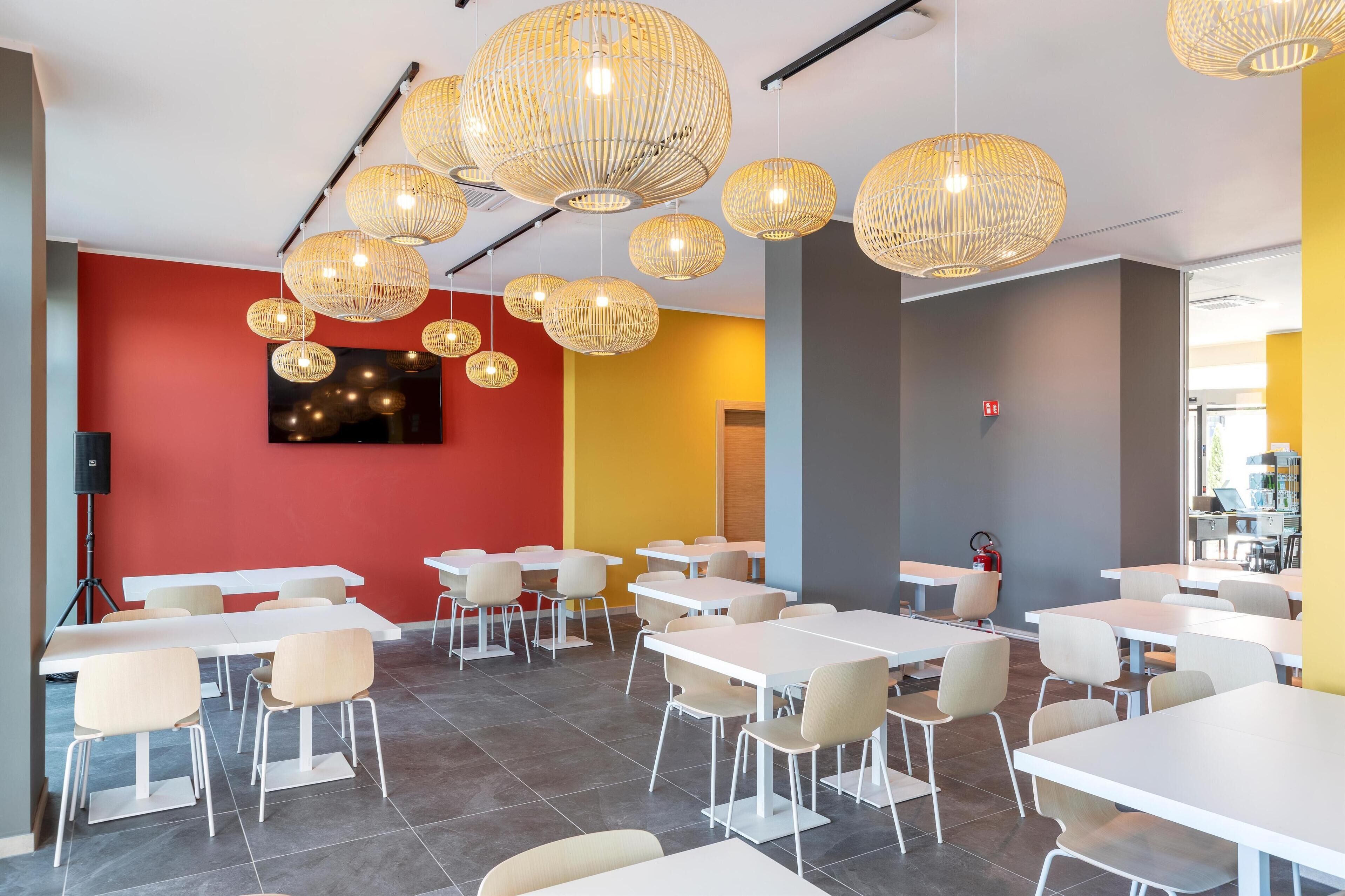 daily buffet breakfast (eur 7.9 per person)