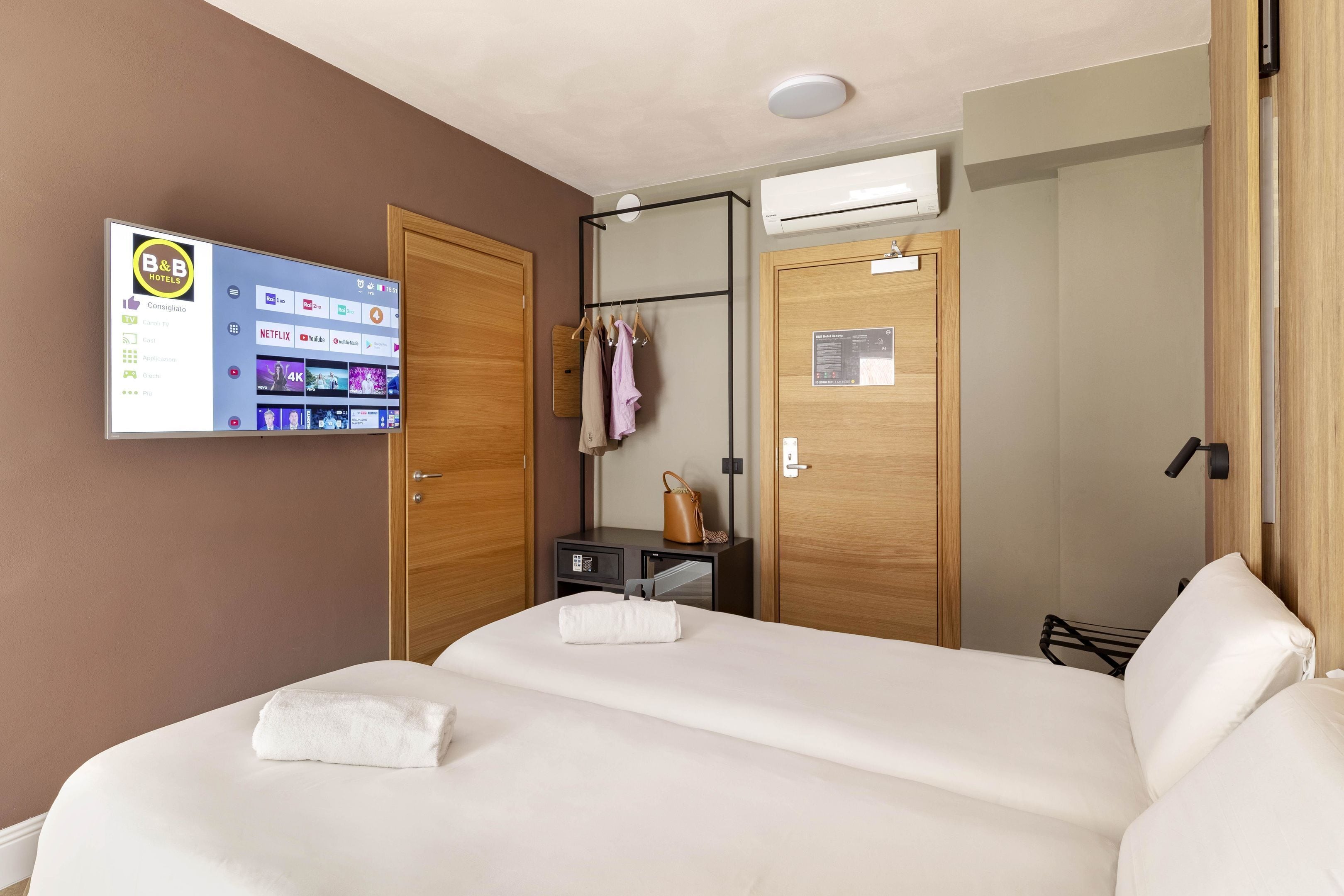 スタンダード ツインルーム 禁煙 | 羽毛の掛け布団、セーフティボックス (室内)、デスク、ノートパソコン用作業スペース