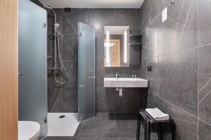 Bruser, brusehoved med spredningseffekt, bidet, håndklæder