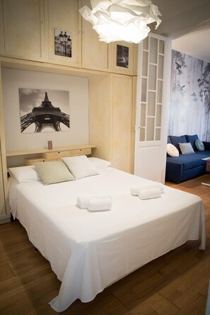 3 chambres, fer et planche à repasser, Wi-Fi, draps fournis