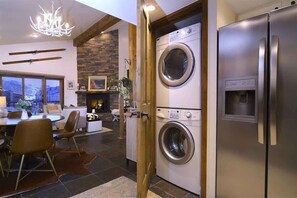 Interior - Crested Mountain North J6 (Mt. Crested Butte)