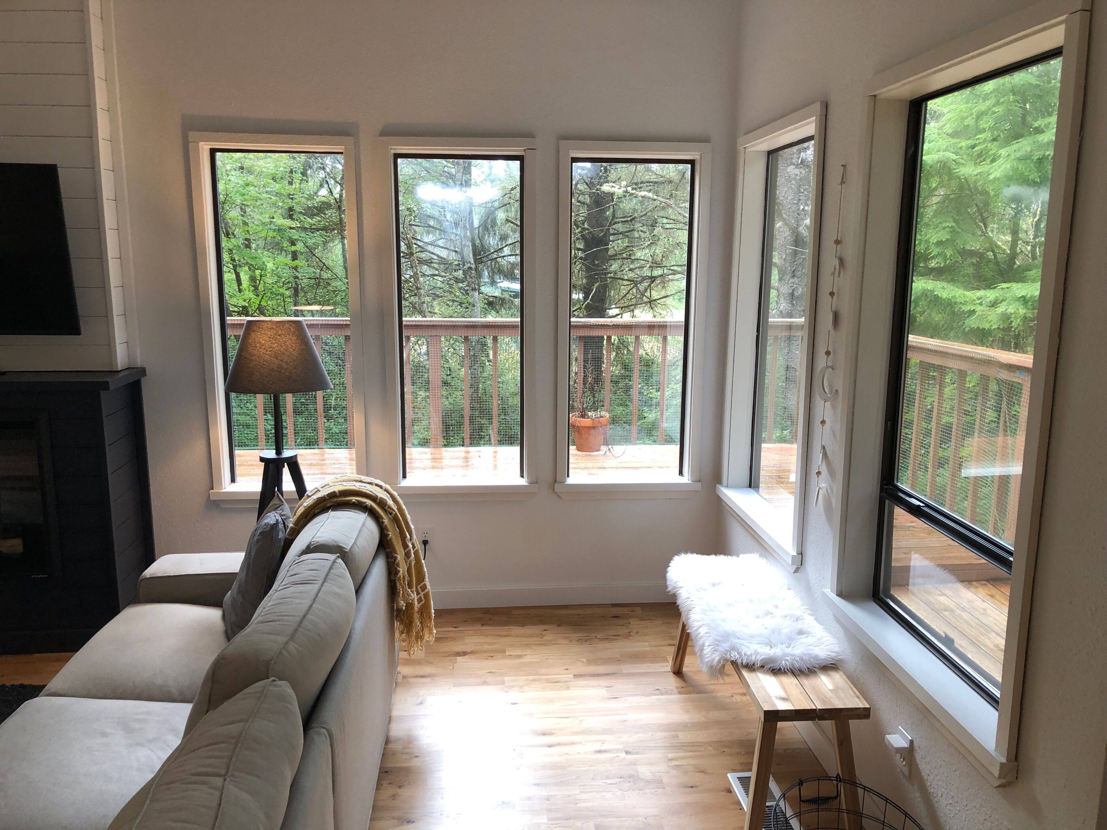 Private House Amongst Trees, Close to the Beach!