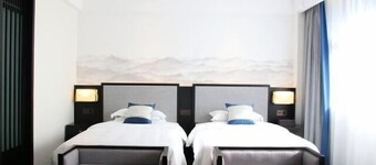Longling Hotel