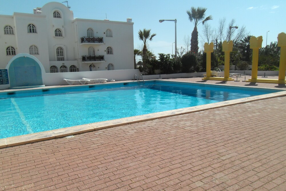 Special Top Floor Apartment with Pool