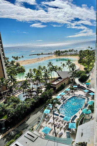 Resort Style with Hula Show, Fireworks and even Tiki Torches!