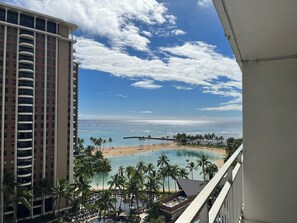 Property grounds - Resort Style with Hula Show, Fireworks and even Tiki Torches! (Honolulu)