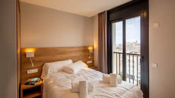 Premium Apartment | 2 bedrooms, premium bedding, blackout curtains, free WiFi