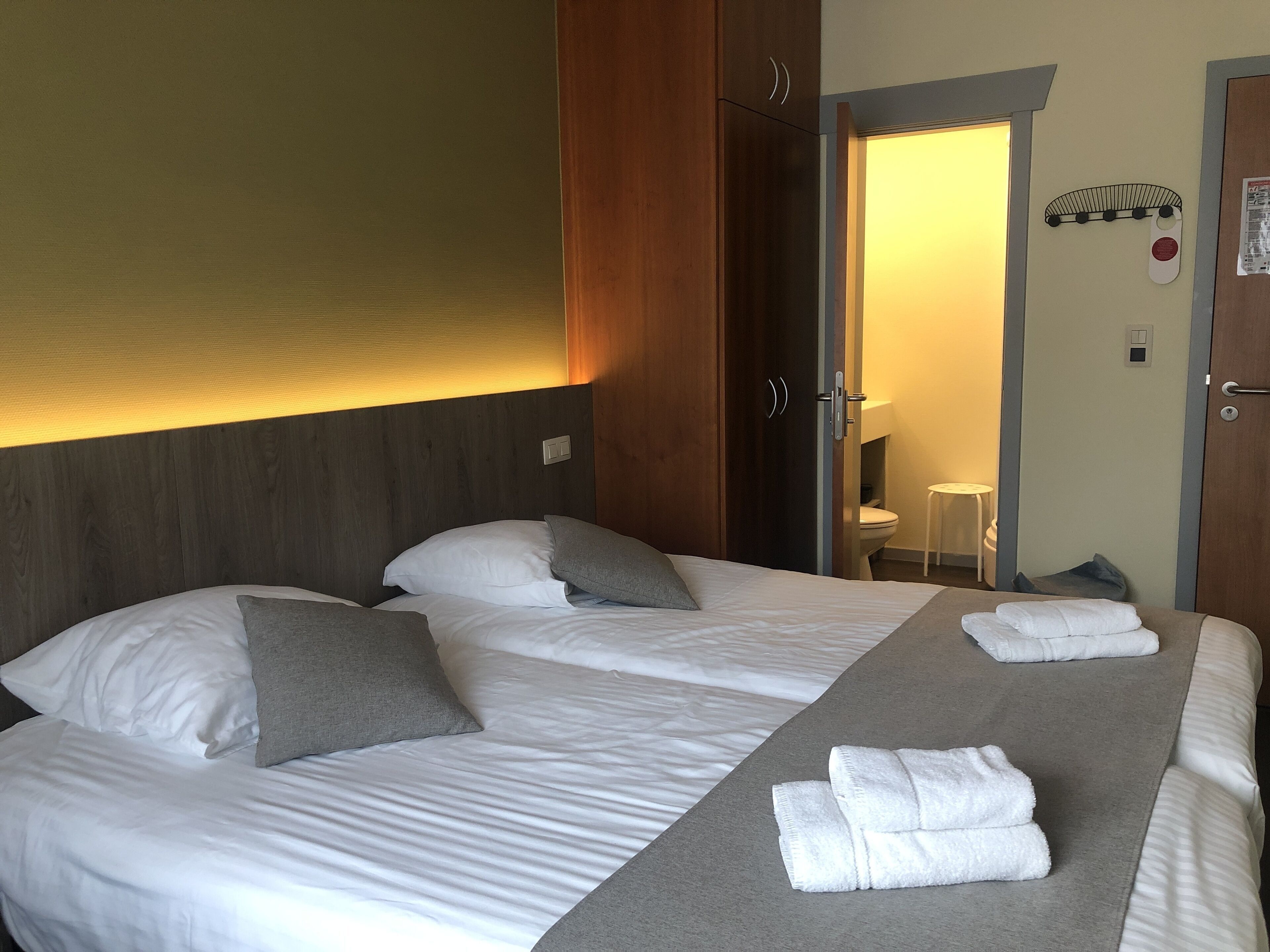 Hypo-allergenic bedding, pillowtop beds, in-room safe, desk