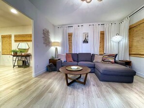 Unclassified image, 2 of 34, button