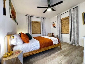 2 Schlafzimmer, Schreibtisch, Bügeleisen/Bügelbrett, kostenloses WLAN