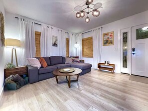 Unclassified image, 5 of 34, button