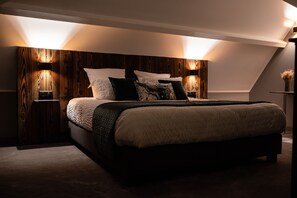 ห้องดีลักซ์สวีท, อ่างน้ำร้อน