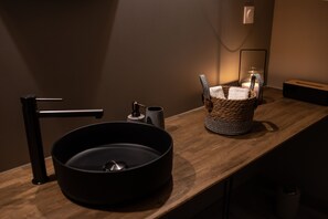 Deluxe Suite, Hot Tub | Bathroom - Lefferves Cence (Flines-lez-Raches)
