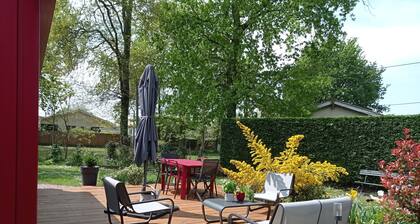 Entre plage et piste cyclable, maison grand confort, chiens petite taille admis.