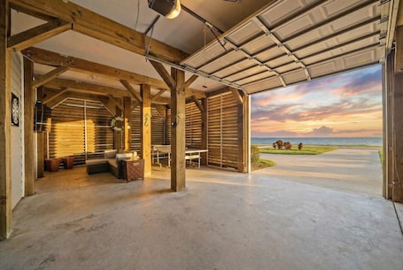 Outdoor dining. Spacious Bayfront Home w/ Gorgeous Views and Deck