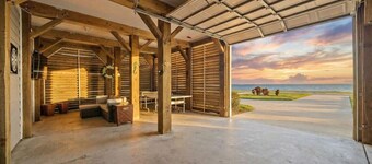 Spacious Bayfront Home w/ Gorgeous Views and Deck