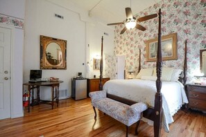 Room | Individually decorated, individually furnished, iron/ironing board - The Brownstone Inn (Eureka Springs)