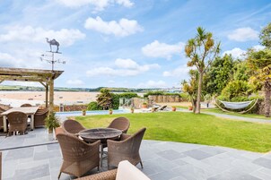 Cottage | Property grounds
