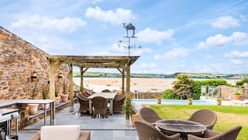 Cottage | Outdoor dining