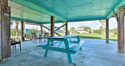 "REEL CATCH" 5 minutes from BEACH & FISHING CENTER!
