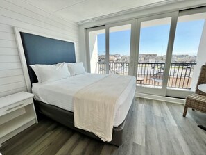 Premium bedding, pillowtop beds, free WiFi, bed sheets - The Ludlam (Sea Isle City)