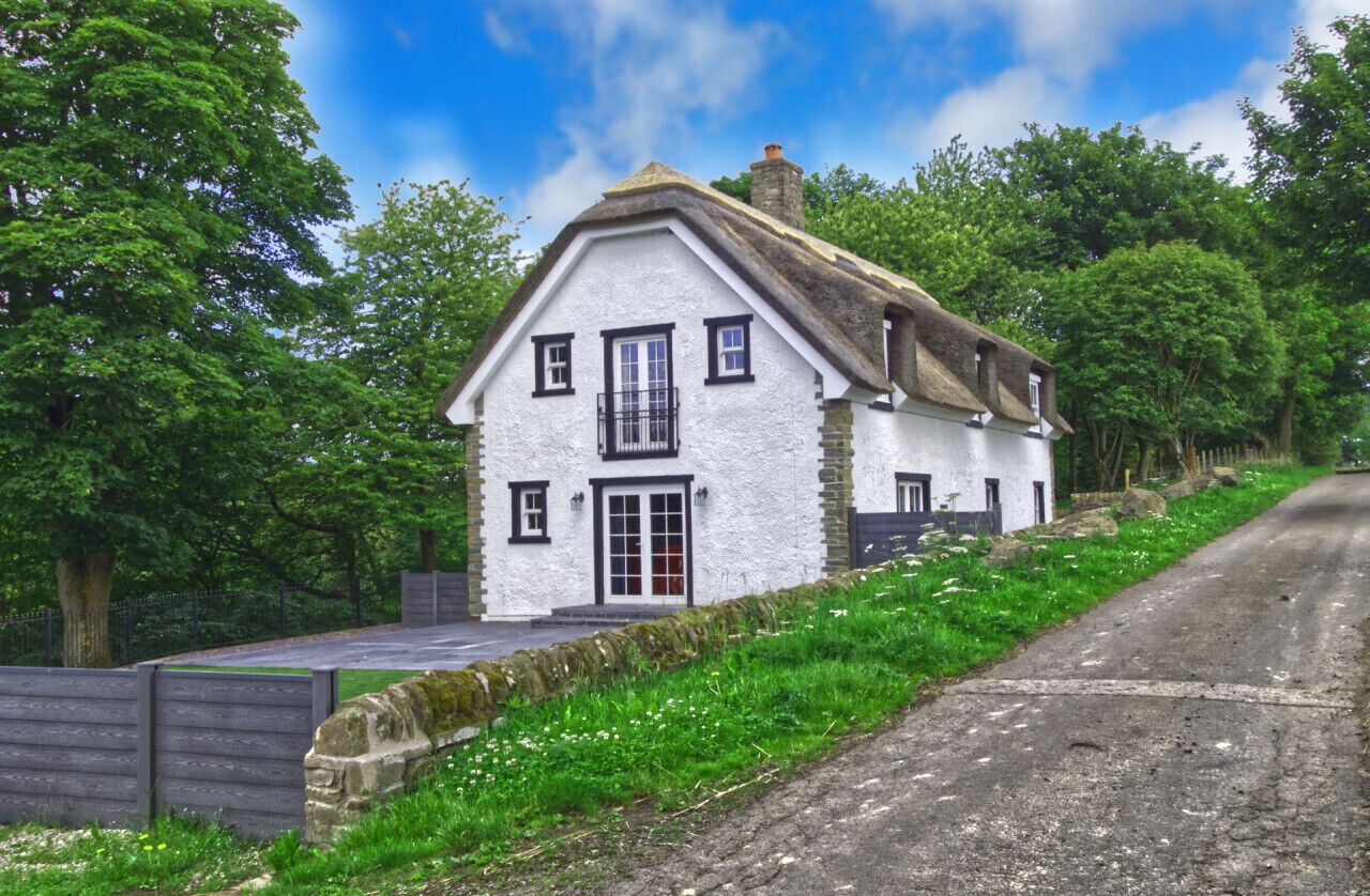 Thatched Cottage · Thatched Cottage - countryside luxury with hot tub