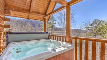 Tina de hidromasaje al aire libre