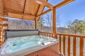 Tina de hidromasaje al aire libre