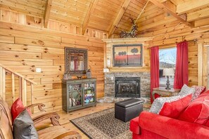 Smart TV, chimenea, reproductor de DVD y futbolito 