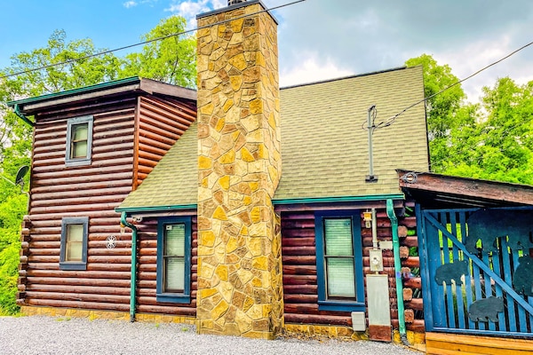 The Adaha Cabin front view