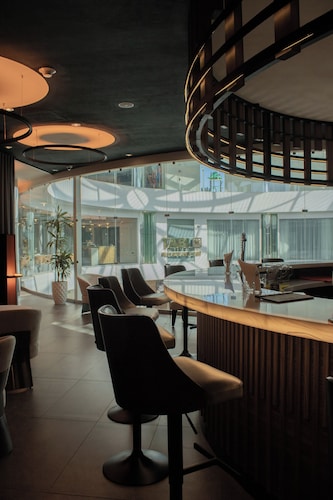 Hotel Casino Grand Vía Dorada