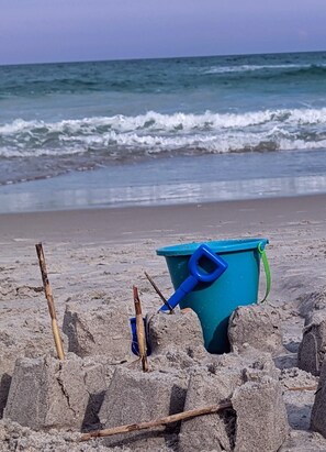 Beach nearby, sun-loungers, beach towels