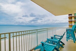 Property grounds - Crystal Shores 707 | Beautiful updates, corner unit, beach front! (Gulf Shores)