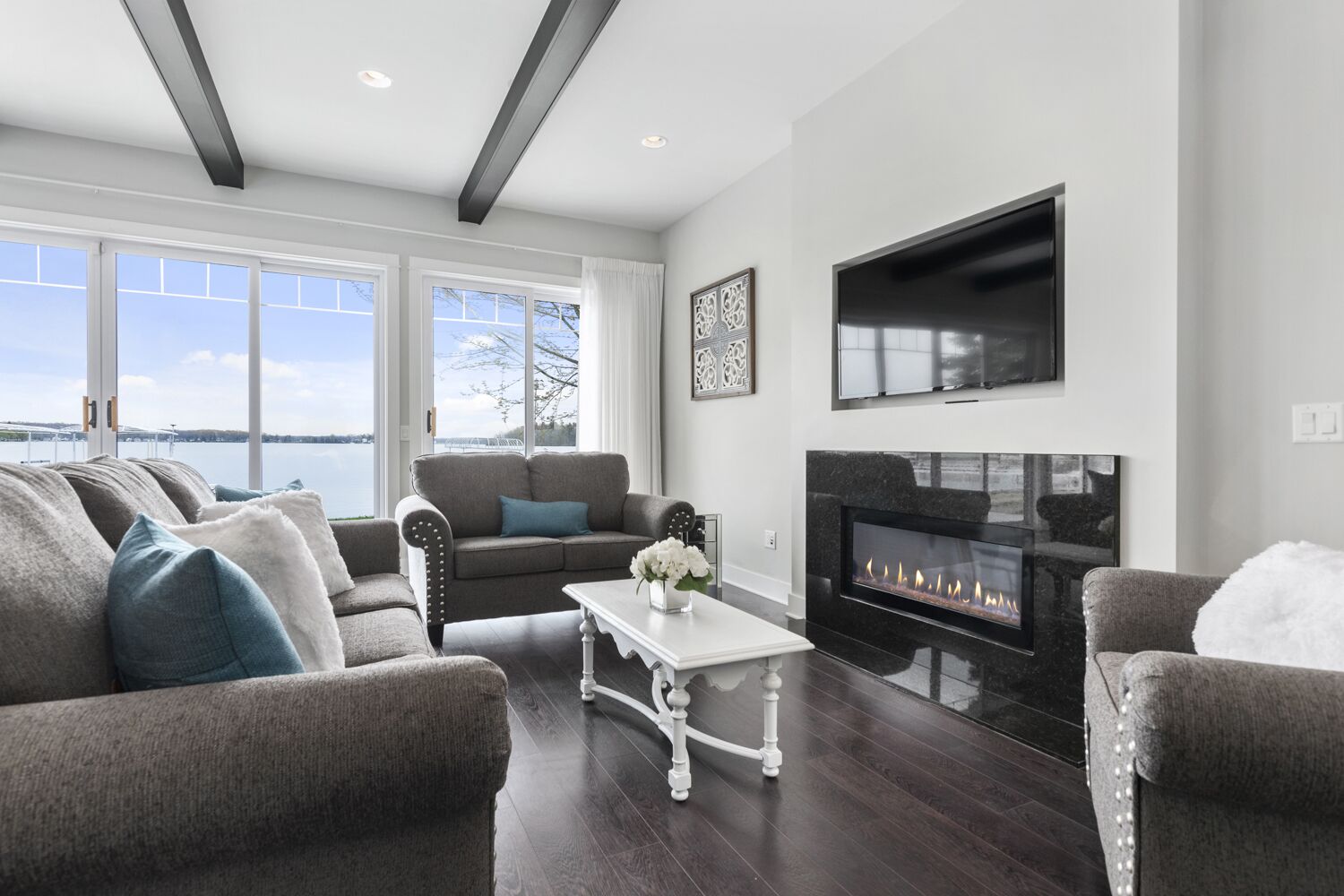 Mitten Luxury on Gun Lake