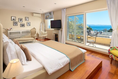 Villa Richness with Pool