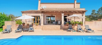 Fantastic Villa 10 minutes to the beach