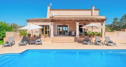 Fantastic Villa 10 minutes to the beach