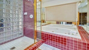 House, Multiple Beds (Hickory 02) | Bathroom - Hickory 02 (Bend)