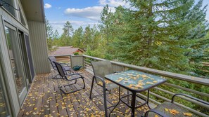 House, Multiple Beds (Hickory 02) | Balcony - Hickory 02 (Bend)
