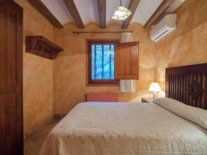 4 dormitorios, tabla de planchar con plancha, wifi gratis y ropa de cama