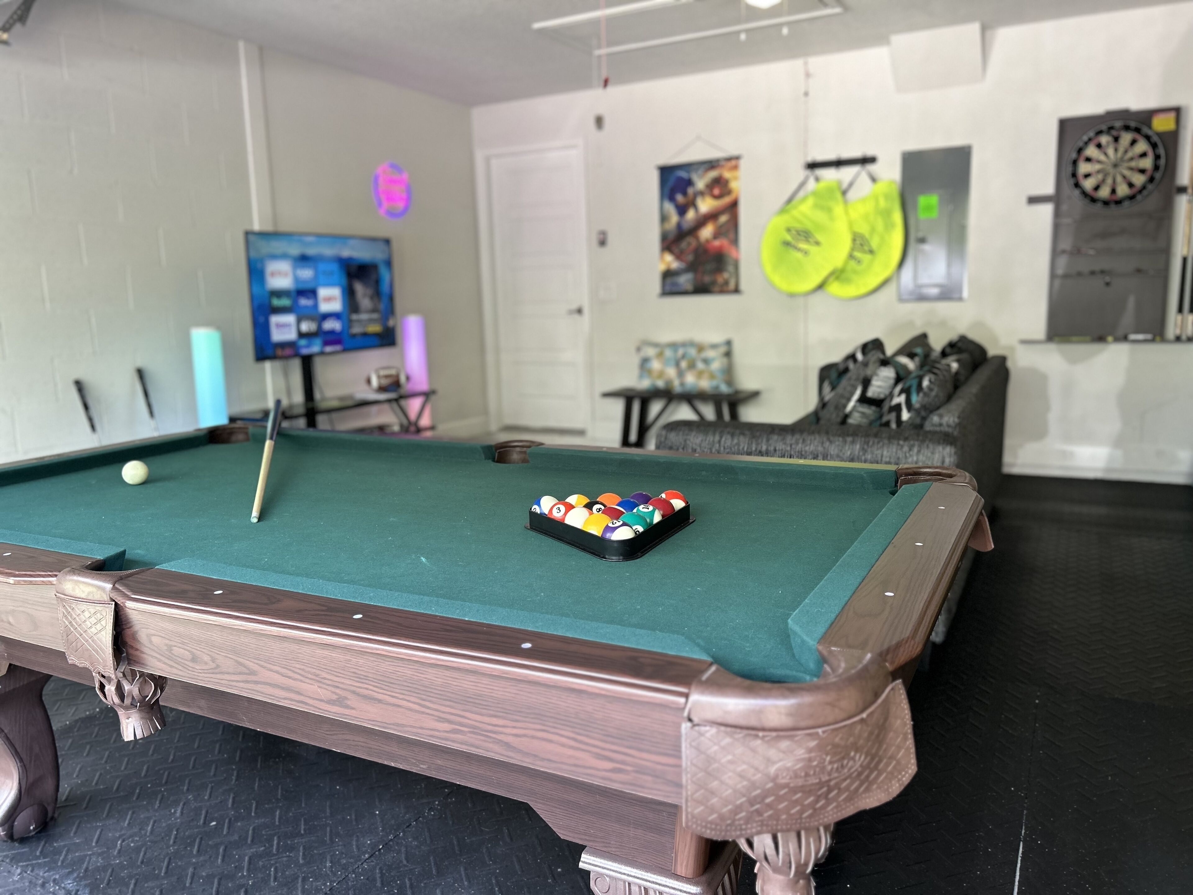 Family & Pet Friendly 4 BR Home with Fenced in Yard