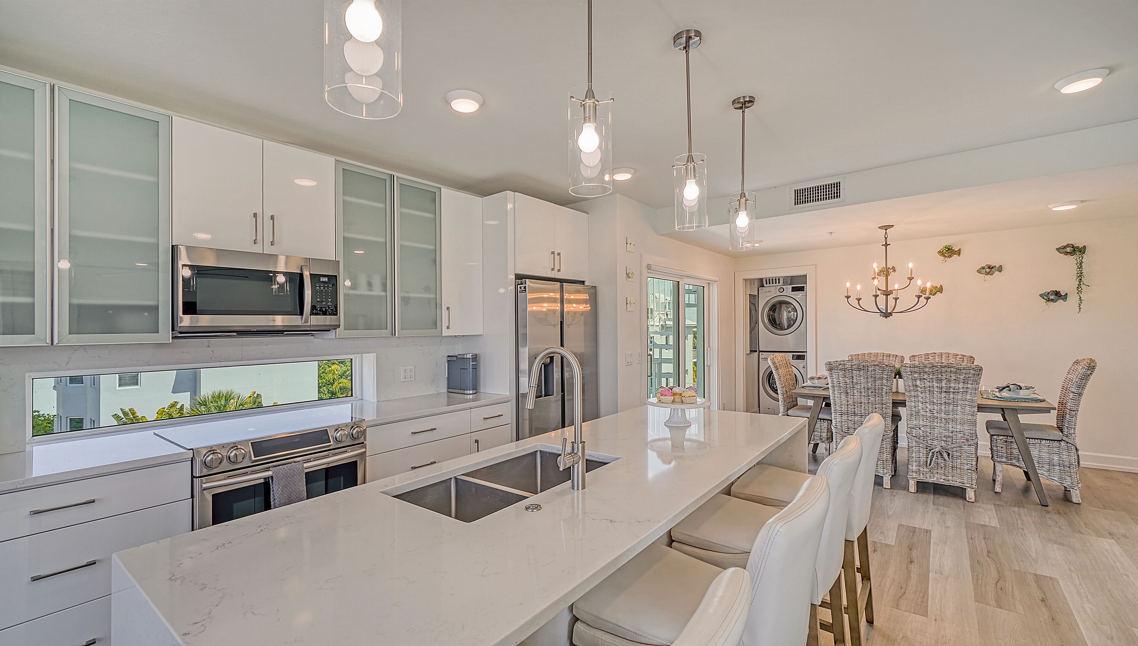 Silver Shore | Home w/ Ocean Views, Private Pool, & Rooftop Lookout! Steps to Siesta Key Beach