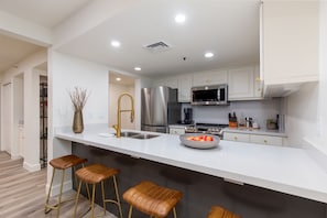 Fridge, microwave, oven, stovetop - Renovated Ski In/Out Condo At Park City Mountain Resort (Park City)