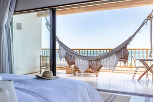 Ropa de cama de alta calidad, colchones con pillow-top y minibar